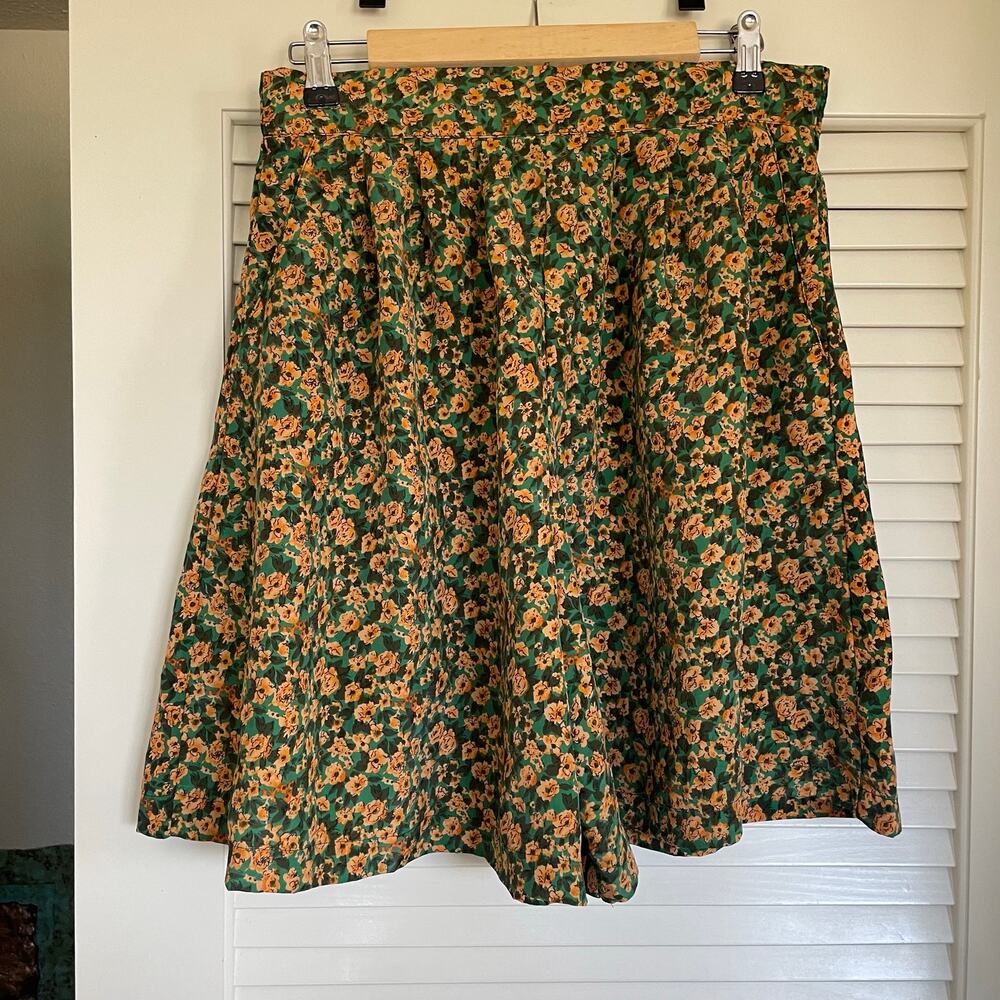 Vintage 90s High Rise Flowy Floral Satin Pull On Shorts 30 Twee Cottagecore Boho - Picture 3 of 6
